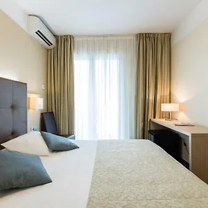 https://rotonde.fr-provencehotel.com